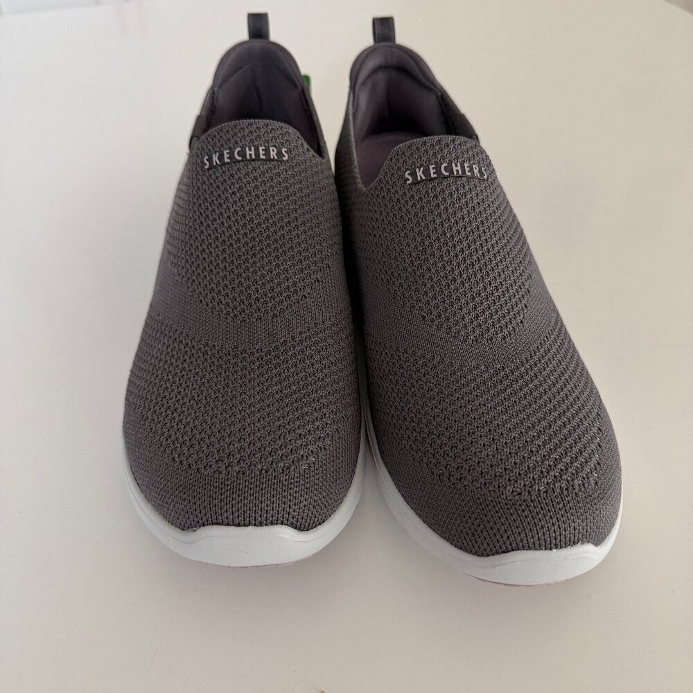 NEW Skechers Women's Arch Fit Refine - Iris Slip On Shoes Size 8 Charcoal